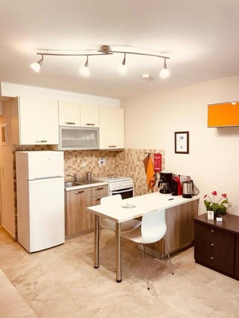 Αpartments Anna Deluxe Lägenhet Kavala Exteriör bild